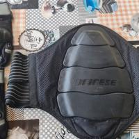 PARASCHIENA DAINESE E GUANTI MOTO