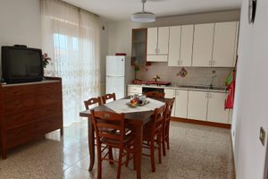 Spazioso trilocale con ampia terrazza