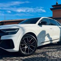 Audi Q8 55 3.0 tfsi mhev Sport quattro tiptronic