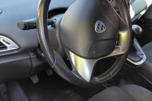 LANCIA Y