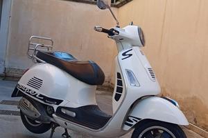 Vespa GTS 300