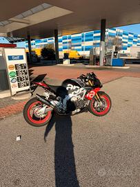 Aprilia tuono V4  factory 2018