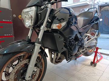 Suzuki gsr 600