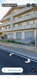 Locale 4 vetrine