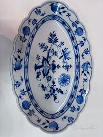 Piatto da portata antico in porcellana tedesca