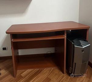 scrivania porta pc
