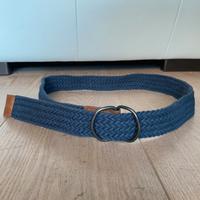 Cintura in corda blu.