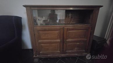 Mobile d'epoca in legno