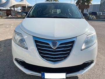 LANCIA Ypsilon 1.3MTJ 95CV(PLATINUM)X Neopatentati
