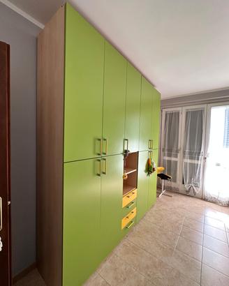 armadio con cassetto 