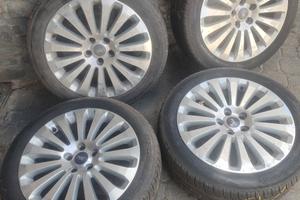 SET DI CERCHI CON GOMME AL 30%