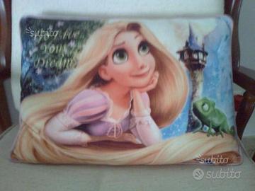 Cuscino Disney (Rapunzel o Cinderella)