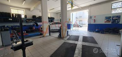 Immobile di 150 m² con 1 locale a Giugliano in Cam