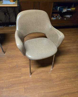 poltroncina vintage in sky