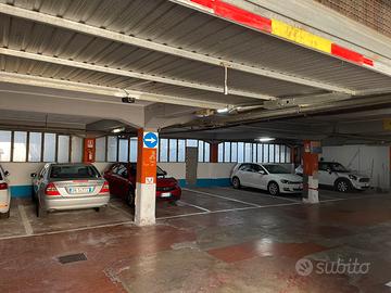 Posto auto chiuso e custodito corso del popolo