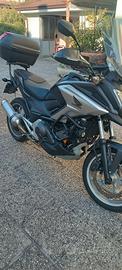 Honda 750 XNC DCT