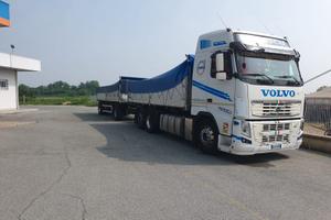 Motrice ribaltabile tre assi volvo fh 500