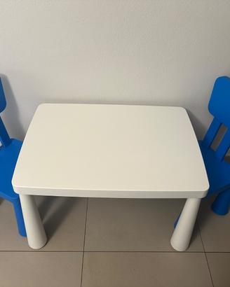 Tavolo bimbi con due sedi