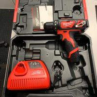 trapano a batteria Milwaukee 