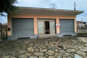 Immobile di 100 m² con 2 locali a Mathi
