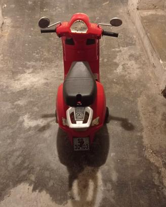 vespa elettrica per bambini piaggio rossa 