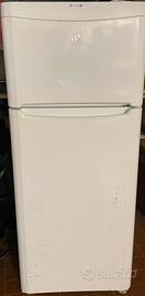 Frigorifero con Freezer Indesit