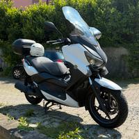 Yamaha X-Max ABS