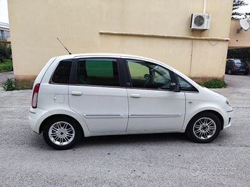 Lancia musa Benzina GPL