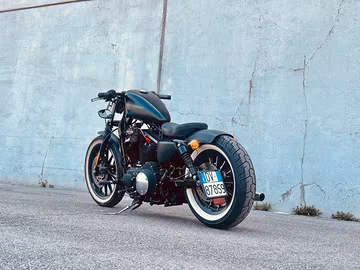 Harley Davidson 883 Iron Bobber