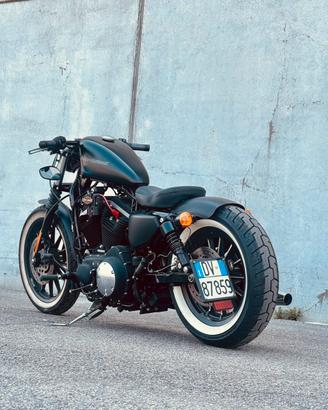 Harley Davidson 883 Iron Bobber