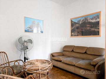 TRILOCALE TRA IL CENTRO E LA PINETA