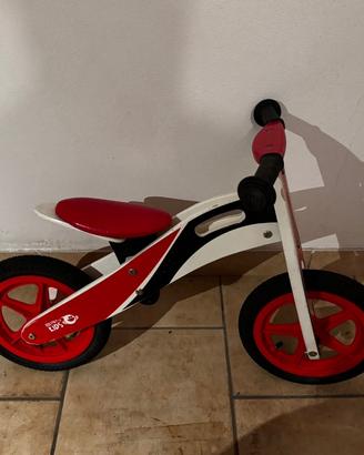 Bici in legno senza pedali