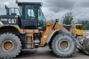 PALA GOMMATA CATERPILLAR 950M