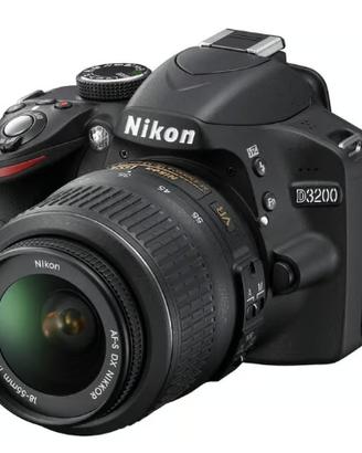 Reflex D3200 - Nero + Nikon AF-S DX Nikkor 18-55mm