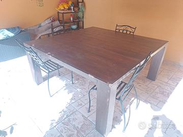 Tavolo artigianale 