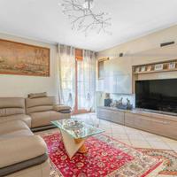 QUADRILOCALE CON BALCONE E CANTINA