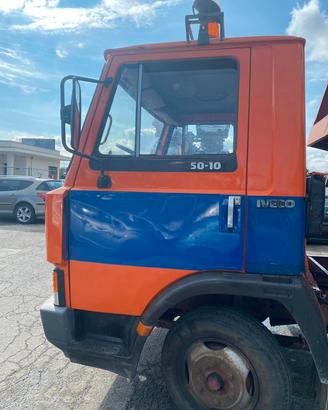 CARROATTREZZI OM 50 IVECO PATENTE C