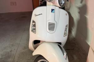 Vespa Gts 300