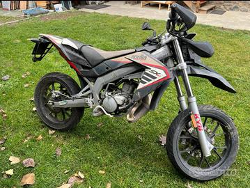 aprilia 50cc super motard
