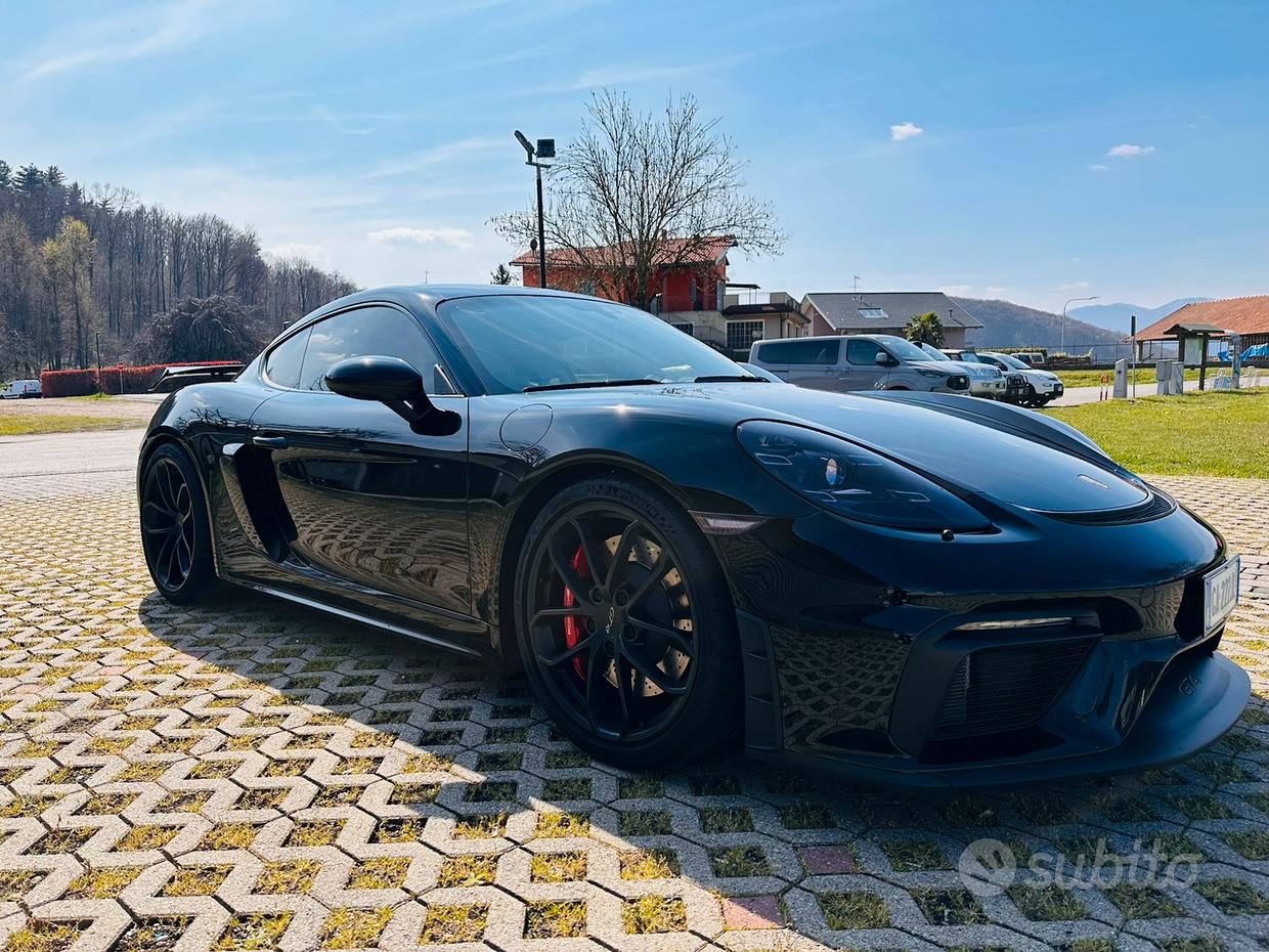 PORSCHE 718