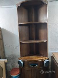 mobile stereo angolare antico 