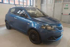 Lancia Ypsilon Hybrid Silver
