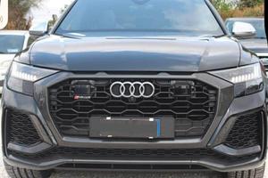 Audi Q8 RS TFSI V8 quattro tiptronic
