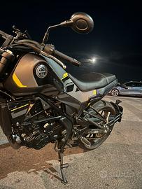 Moto Benelli Leoncino