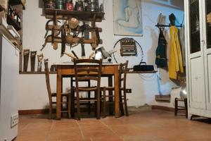 Borgo S Lorenzo porzione colonica mq 250 terreno