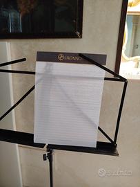 Leggio musicale estendibile e pieghevole 