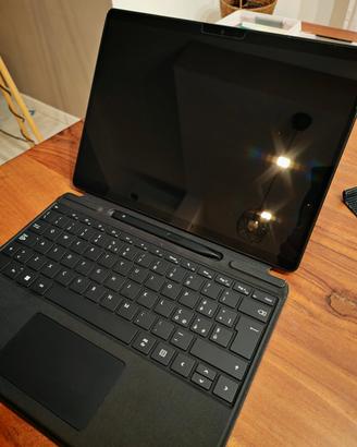 Surface Pro 9 con Tastiera