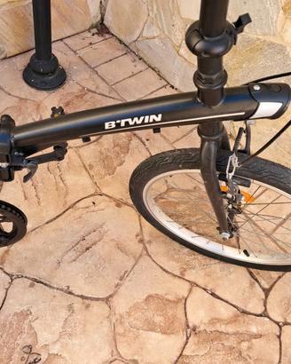 bicicletta pieghevole con rotelle