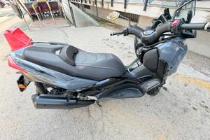 Xmax 300