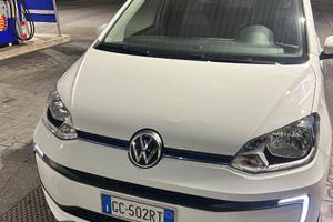 VOLKSWAGEN e-up - 2023